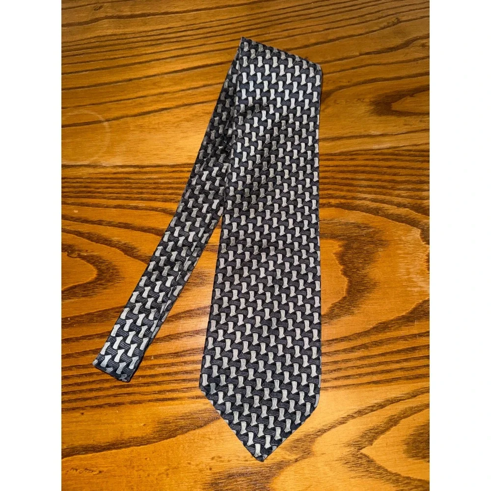 Pierre Balmain Couture Mens Silk Tie Grey Silver Geometric Basketweave Pattern‎